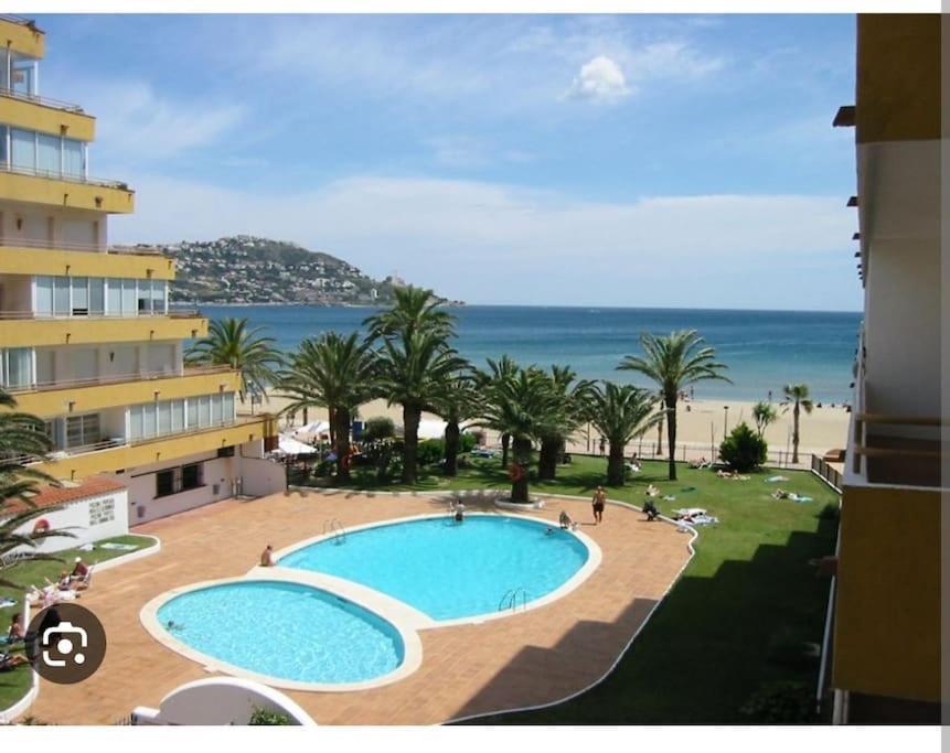 Holiday Center Apartamento Vistas Mar, Acceso Directo Playa Y Piscina Roses Exterior photo